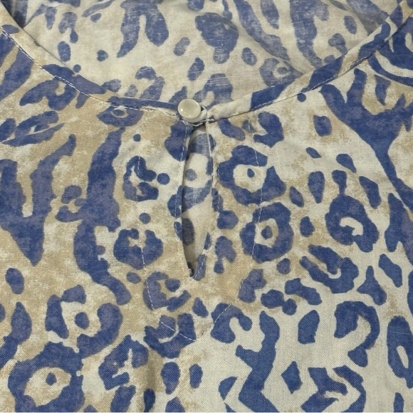 Elegant Blue and White Women's Linen Short Sleeve Dress - Picture 3 of 10